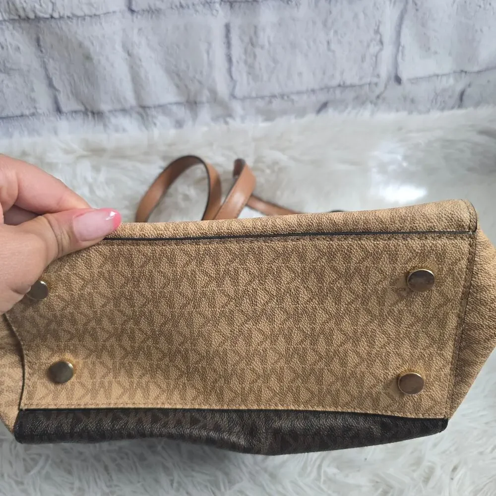 Michael Kors Mobwife Whitney Two-Tone Brown Logo Small Designer Tote Bag